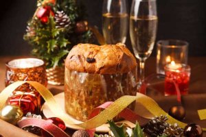 Italian Christmas traditions with Panettone